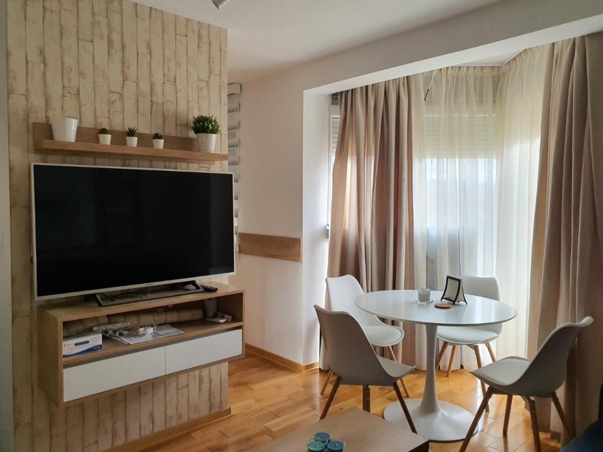 Andjelka A26 Apartment Veliko Gradiste Exterior photo